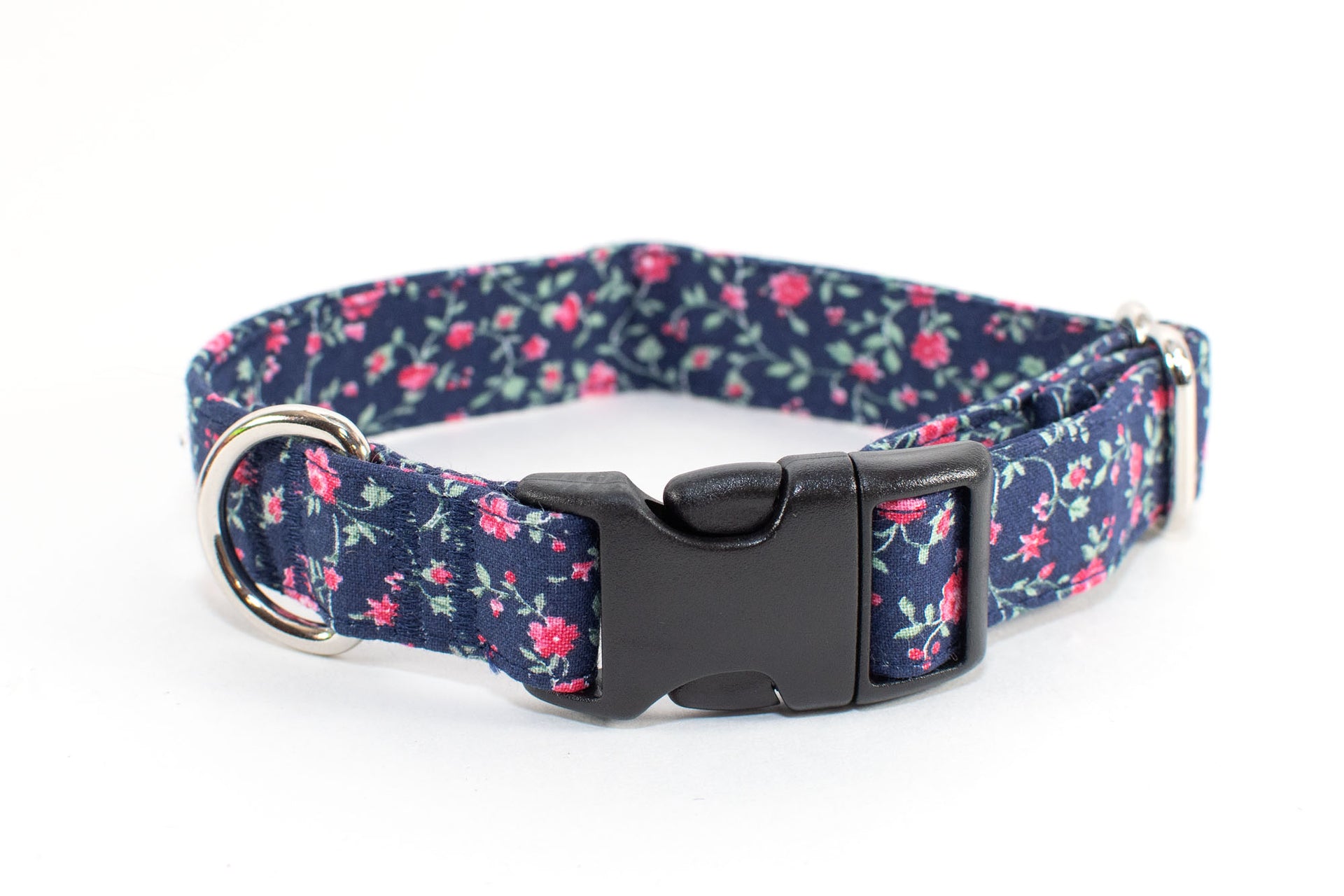 Rosebud adjustable dog collar, plastic buckle, 3/4" small - Fox Valley Dog Collars