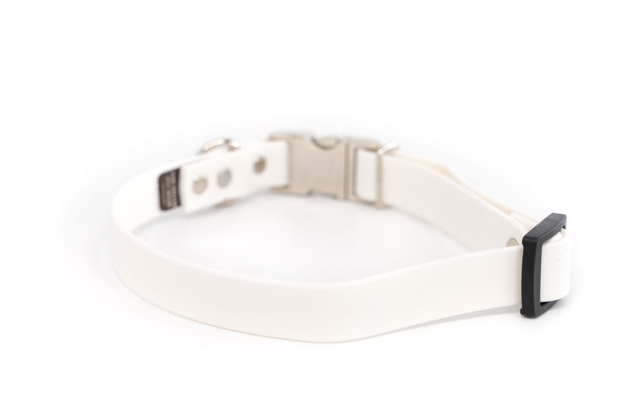 Waterproof Biothane | Flat Side Release | Snow | Medium / Large 13"-19" 3/4" with silver metal buckle