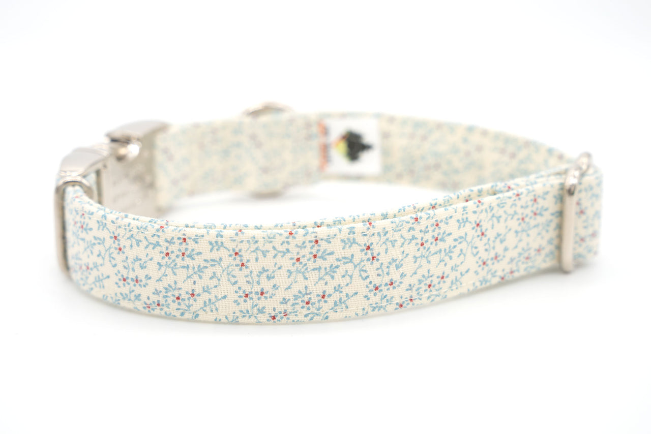 Blue Calico adjustable dog collar, medium 3/4"