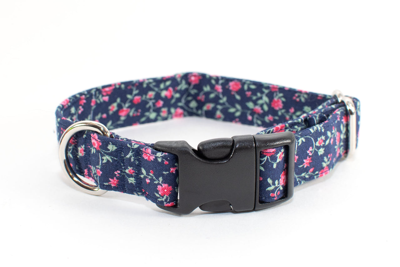 Rosebud adjustable dog collar, plastic buckle, 3/4" small - Fox Valley Dog Collars